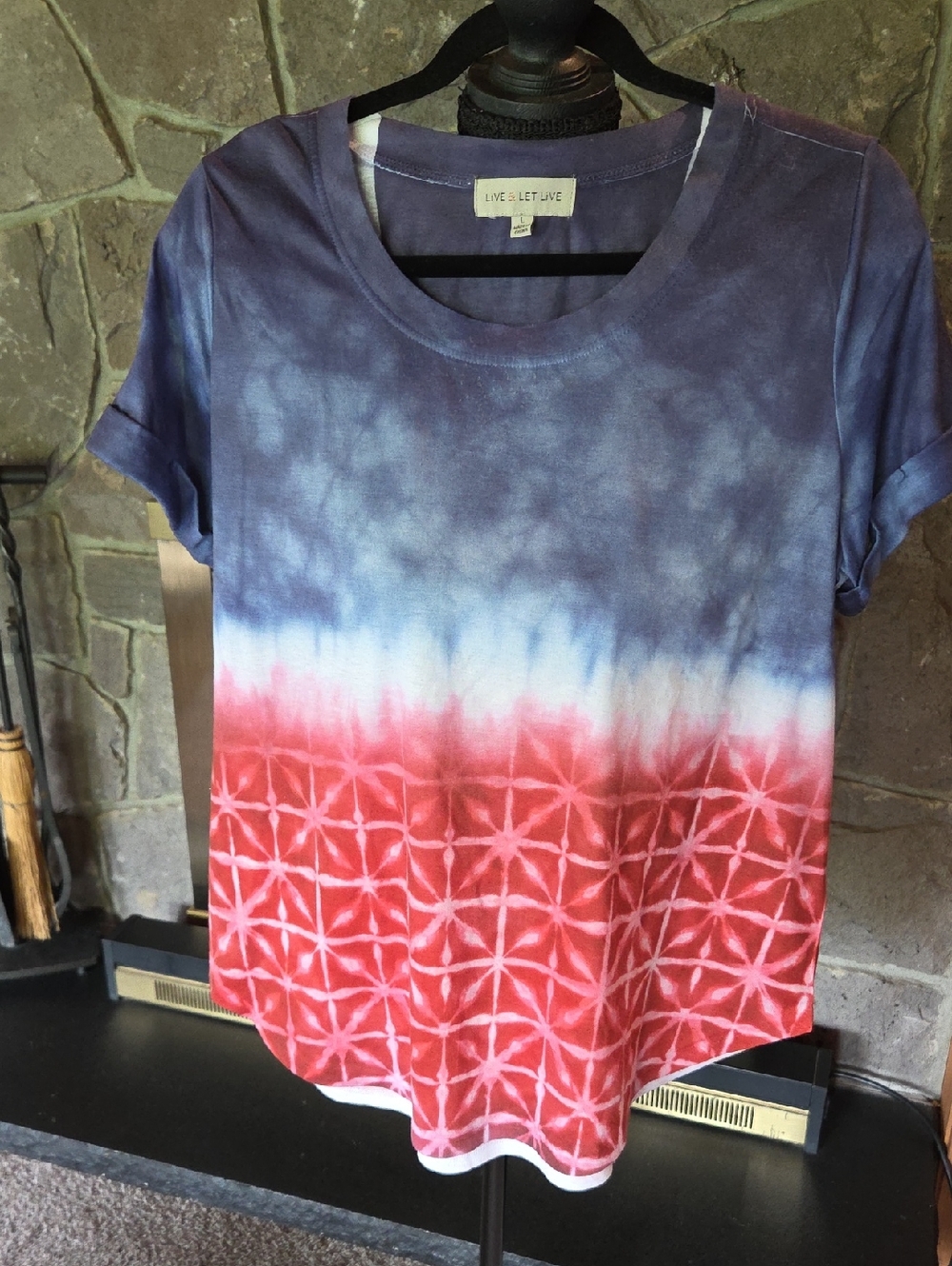 live and let live Short-Sleeve Tie-Dye Crewneck in Navy, White & Red